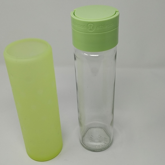 Lululemon Pure Focus Green Polka Dot Glass Bottle - Picture 3 of 8